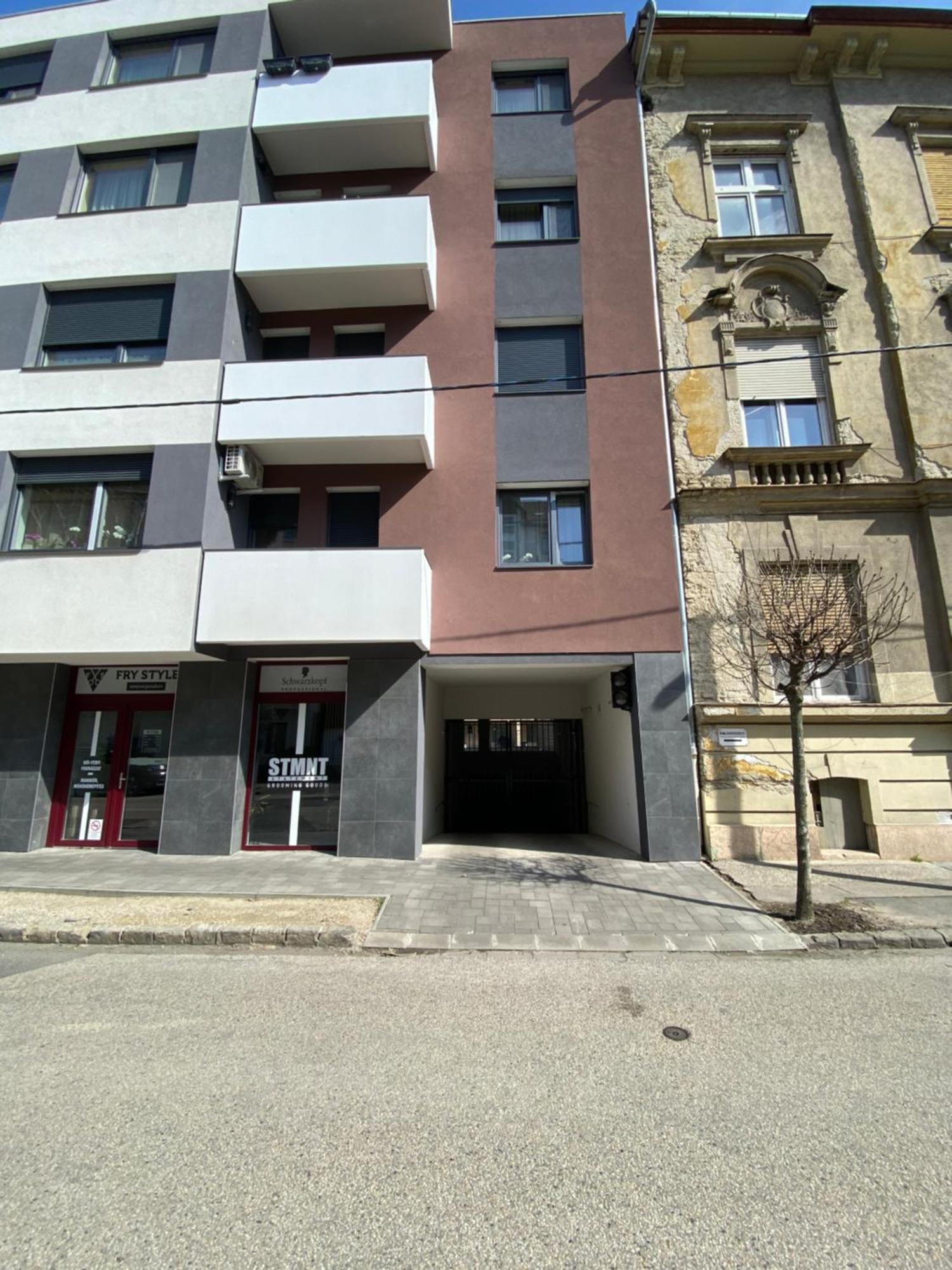 T27 Apartments Free Parking Ingyenes Zart Parkolo Дьёр Экстерьер фото